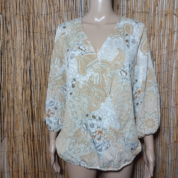 Counterparts Blouse size small - Picture 3 of 9